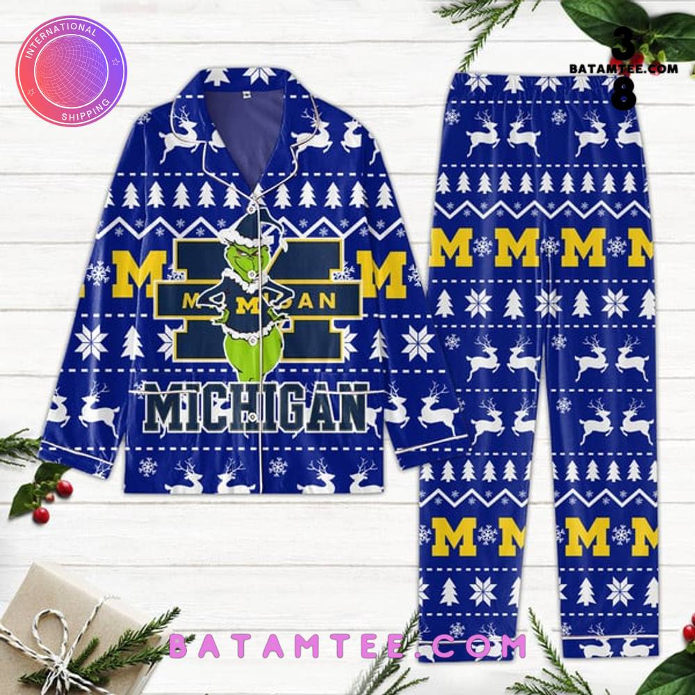 Michigan Wolverines 2024 National Champions Grinch Button Down Pyjama Set